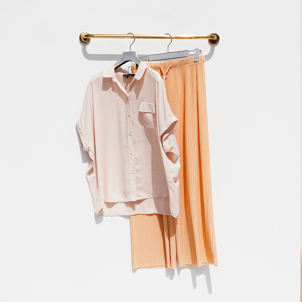 지엔 부착식 천장형 금색 골드 일자 바 옷걸이 벽행거 벽봉 벽면 헹거