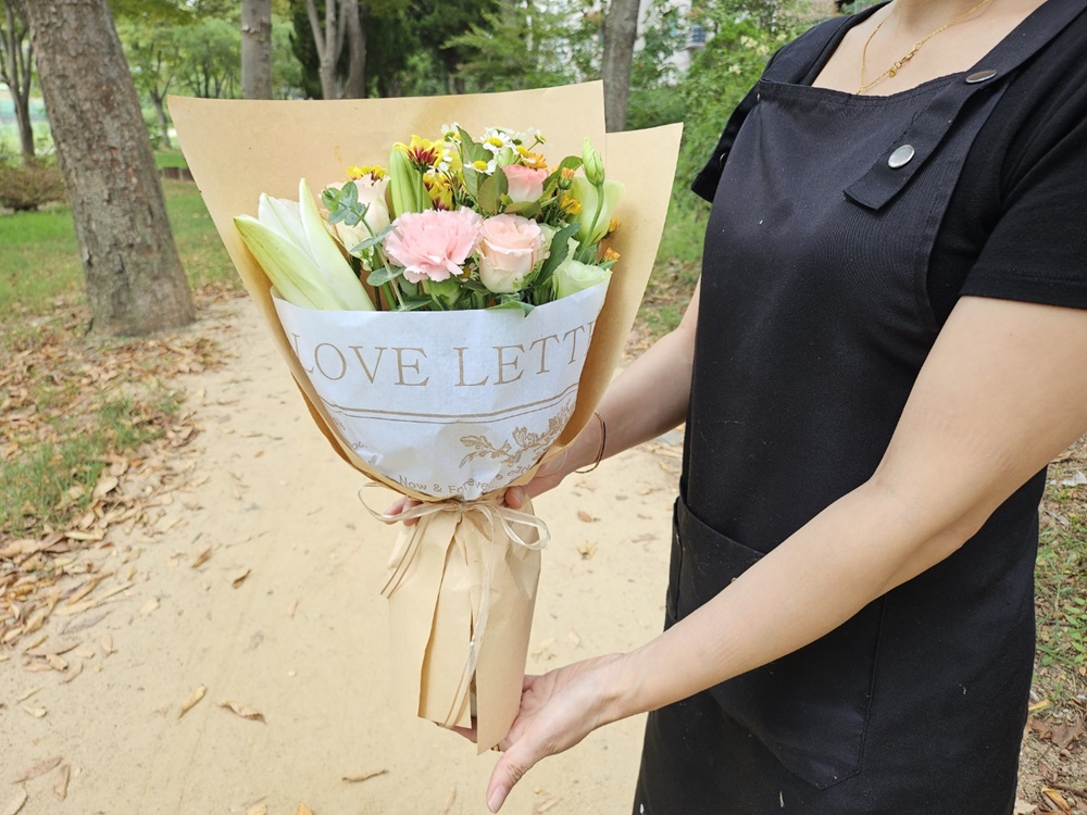 유스풀몰 크라프트 꽃다발 생화 꽃배달 싼곳 정기구독 정기배송 - 메인 이미지