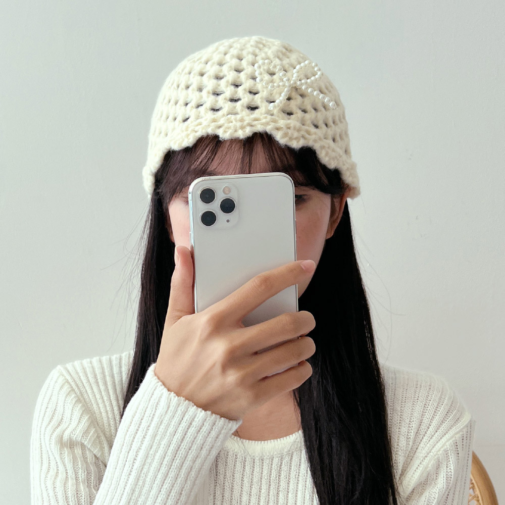 손뜨개 진주 리본 펀칭 비니 겨울니트모자 이미지 6