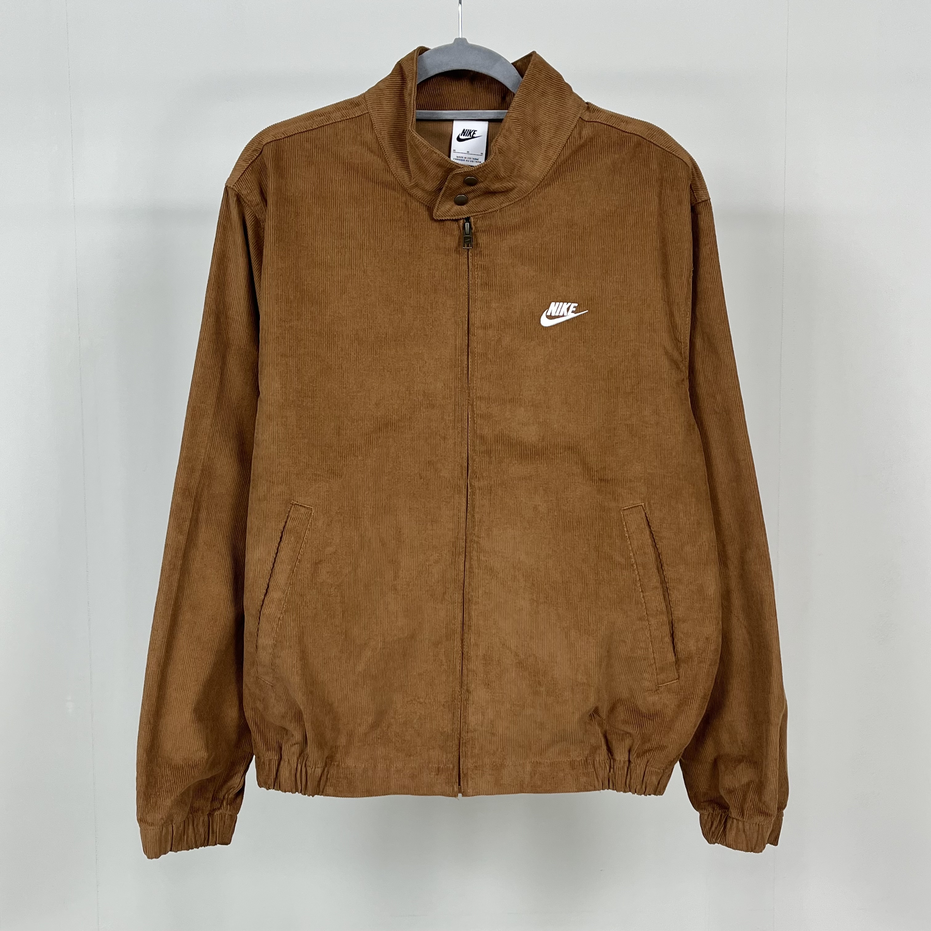나이키 재킷 클럽 퓨추라 코듀로이 점퍼 FZ0657-010 - 상세 이미지 2
