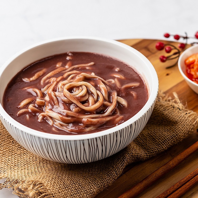 팥 칼국수 밀키트 국내산 통팥 5인 세트(팥물 500g 5팩+칼국수면 1kg) 캠핑요리 - 상품 이미지