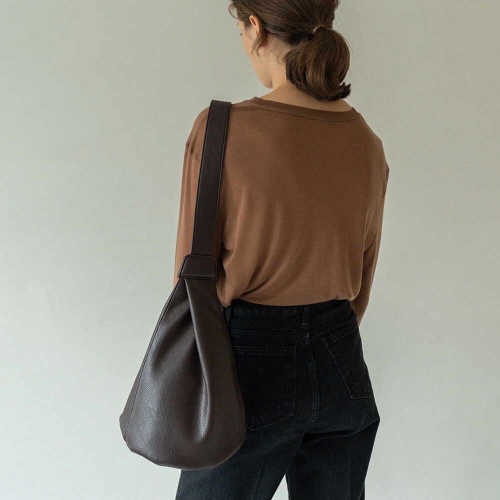 sling bag (brown) - 상품 이미지