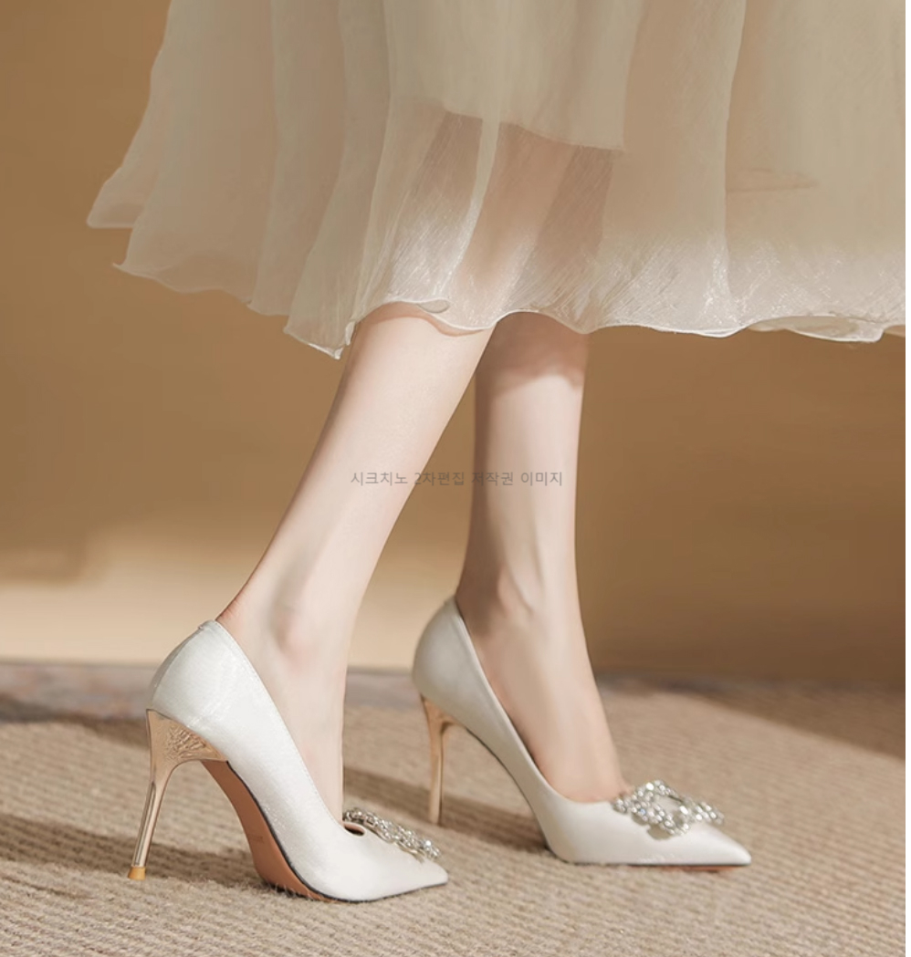 이레토 6,9cm 새틴 결혼식 화이트 웨딩 금장 구두 1color 상세 이미지 9