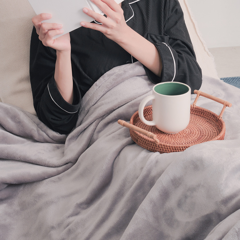 [9시간 온열] 허그밍 극세사 전기담요 이불 사무실 캠핑 발열 온열담요 열선 전자 1인용
