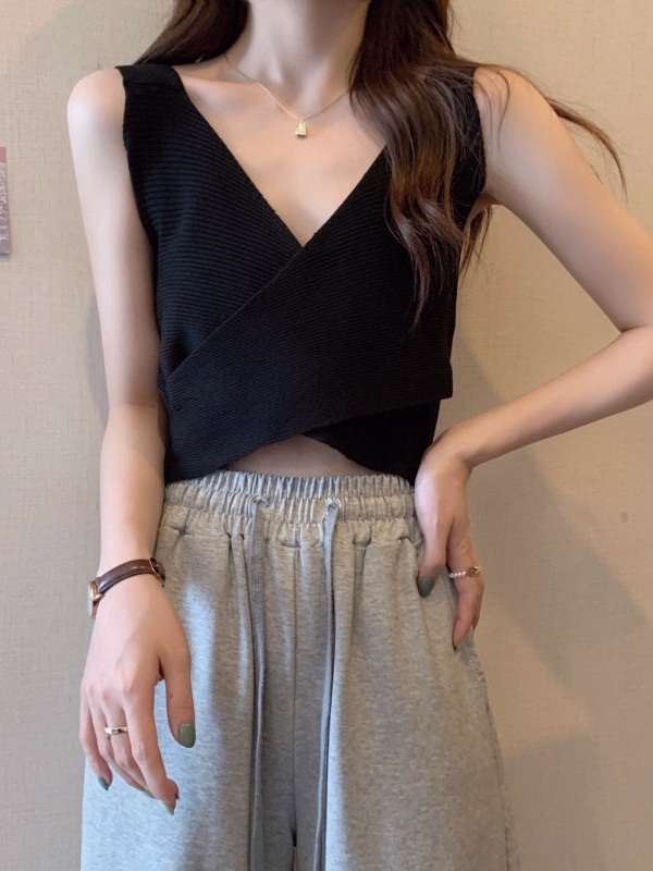 정채연 민소매 조끼 인스타그램 레이어드 V넥 의상 옷 패션 - 상세 이미지 4