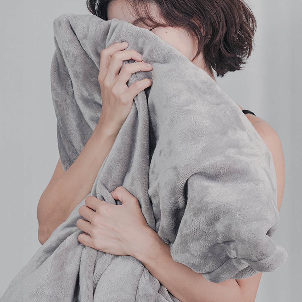 [9시간 온열] 허그밍 극세사 전기담요 이불 사무실 캠핑 발열 온열담요 열선 전자 1인용