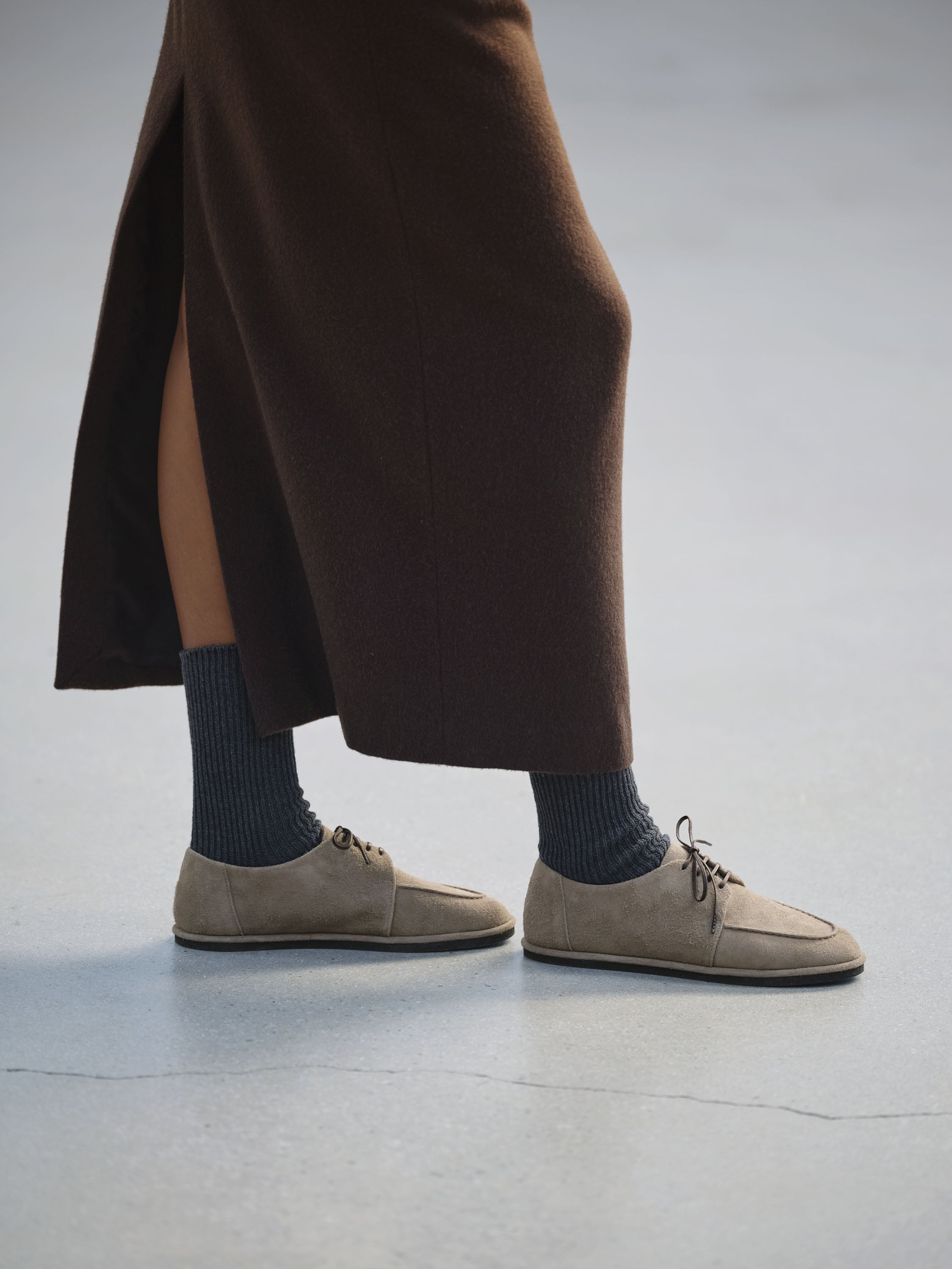 오라리 AURALEE SUEDE SHOES 스웨이드 슈즈 단화 베이지 화이트 - 상세 이미지 3