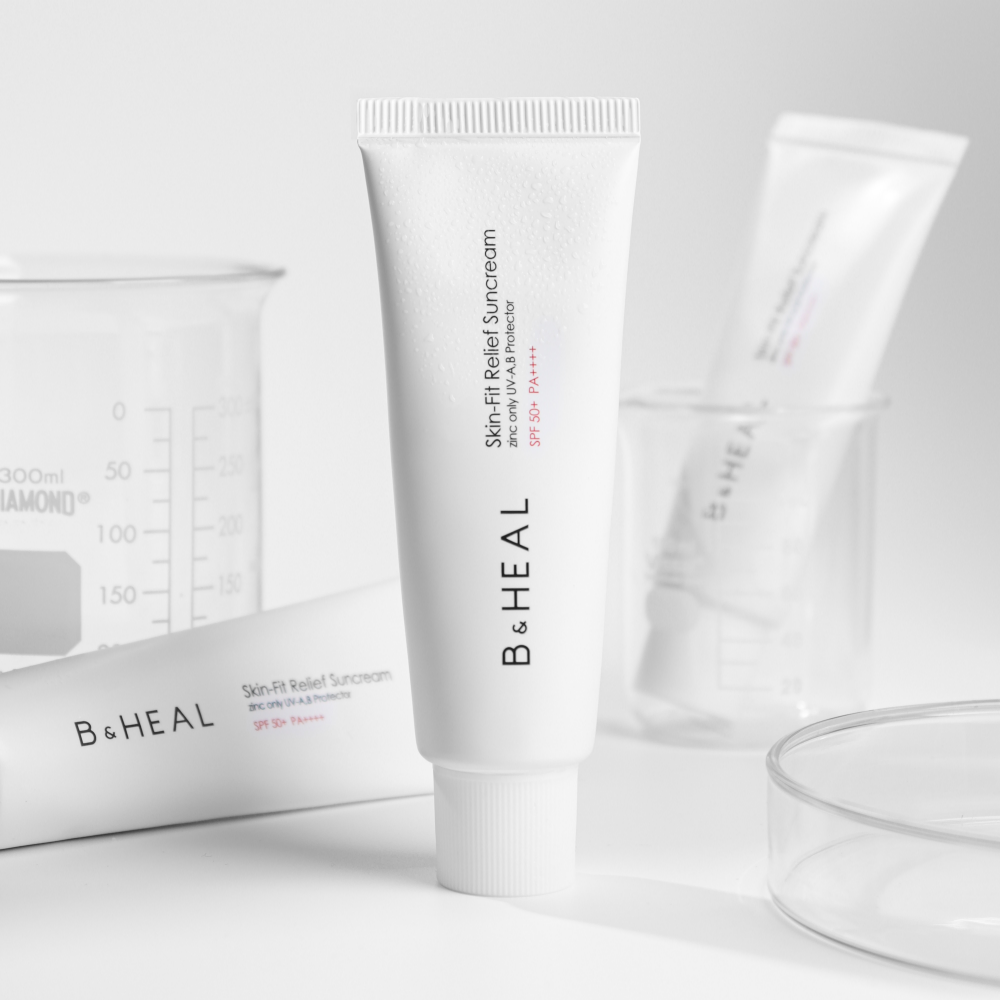 [1+1] 스킨-핏 트라넥삼산 톤업 기미 선크림 50ml SPF50+ PA++++ 제품 이미지