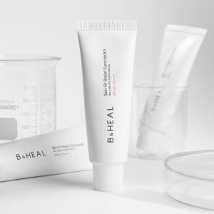 [1+1] 스킨-핏 트라넥삼산 톤업 기미 선크림 50ml SPF50+ P... 솔직 후기 | 피부 타입별 분석 - 상품 이미지 1