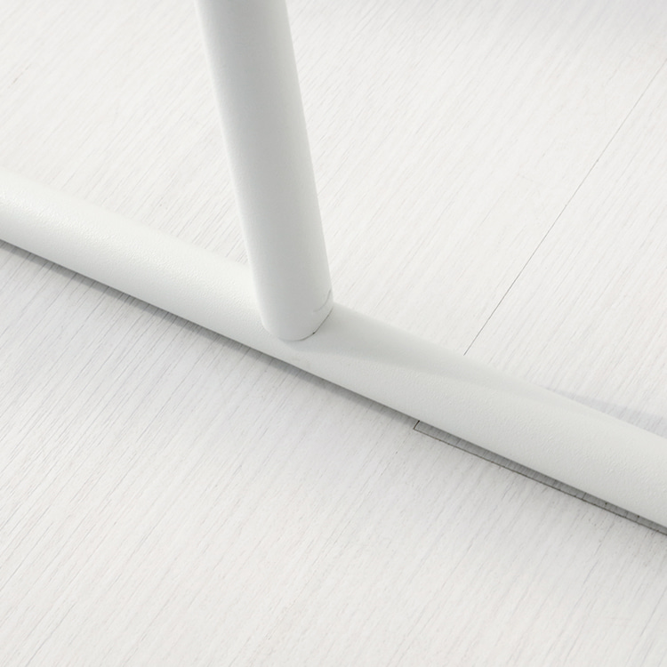 두게드 사이드테이블 원형 D55 내추럴 5940.8114