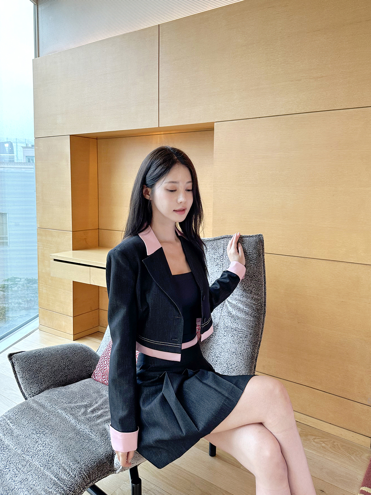 [수입] 미우 핑크 배색 카라 자켓 + 스커트 투피스 셋업 - 상세 이미지 2