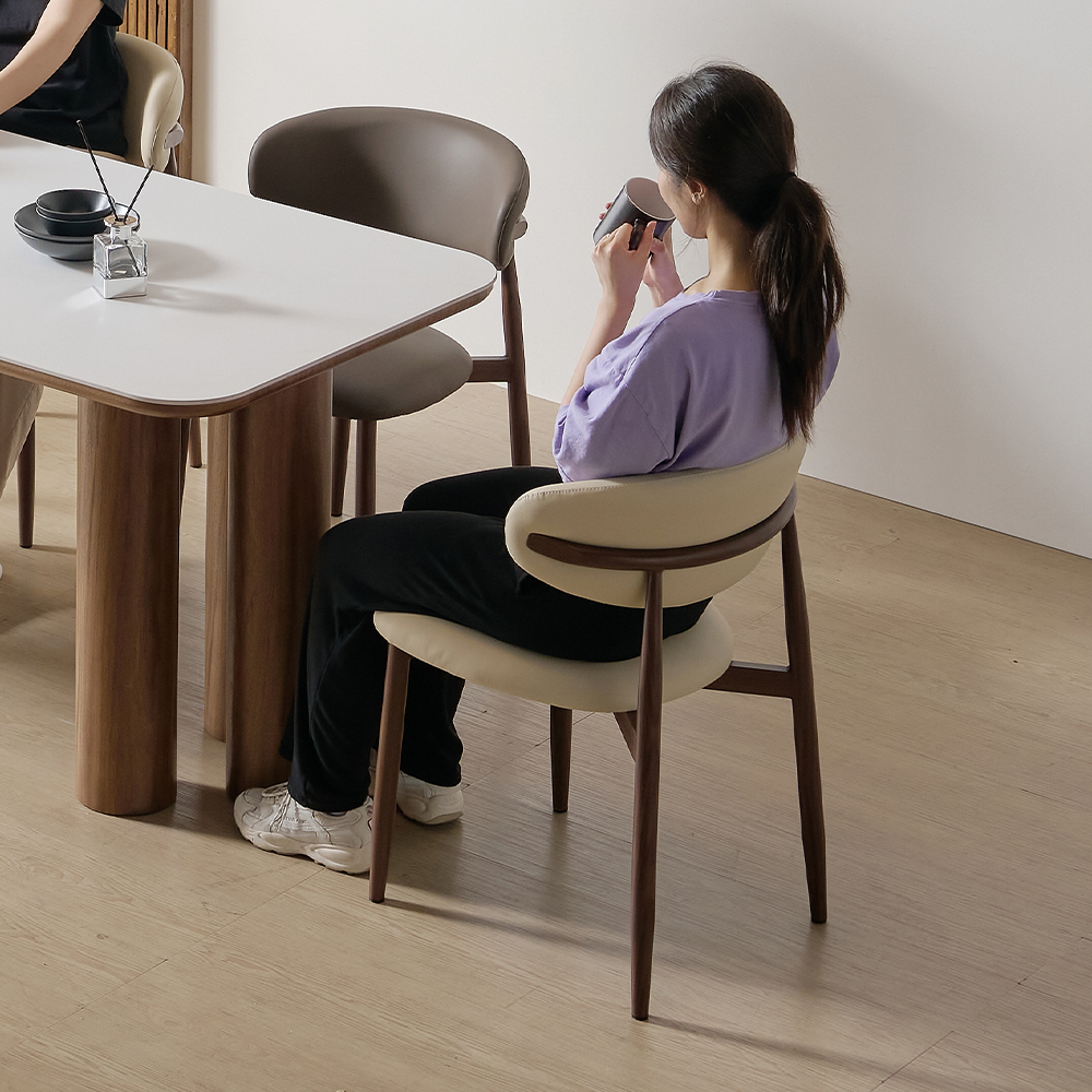 솔리브 편한 식탁의자 실리콘 가죽 다이닝체어 테이블의자 아이보리