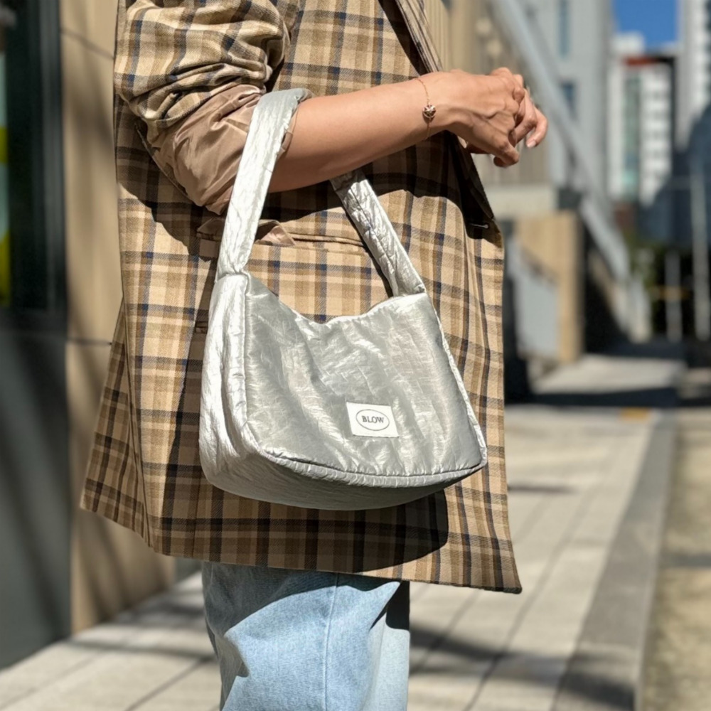 블로우 Pop hobo 2nd bag (팝 호보 세컨 백)_2Color - 상품 이미지