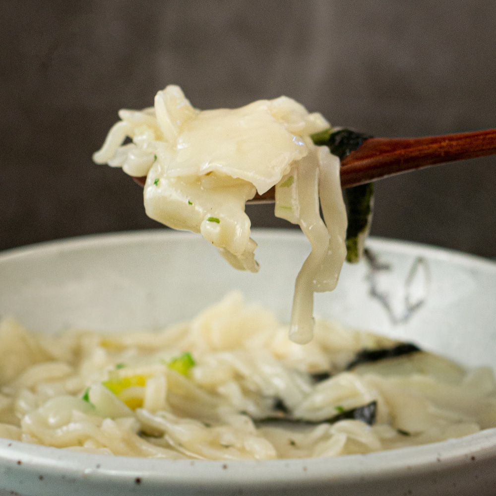 서문시장 손맛 칼제비 400g + 스프 2개 수타 생면 멸치육수 - 상세 이미지 2