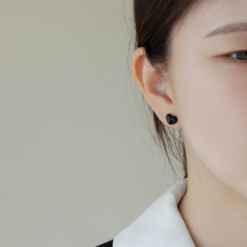 실버925 하트 통통 귀걸이 블랙 미니 볼드 - 상세 이미지 2