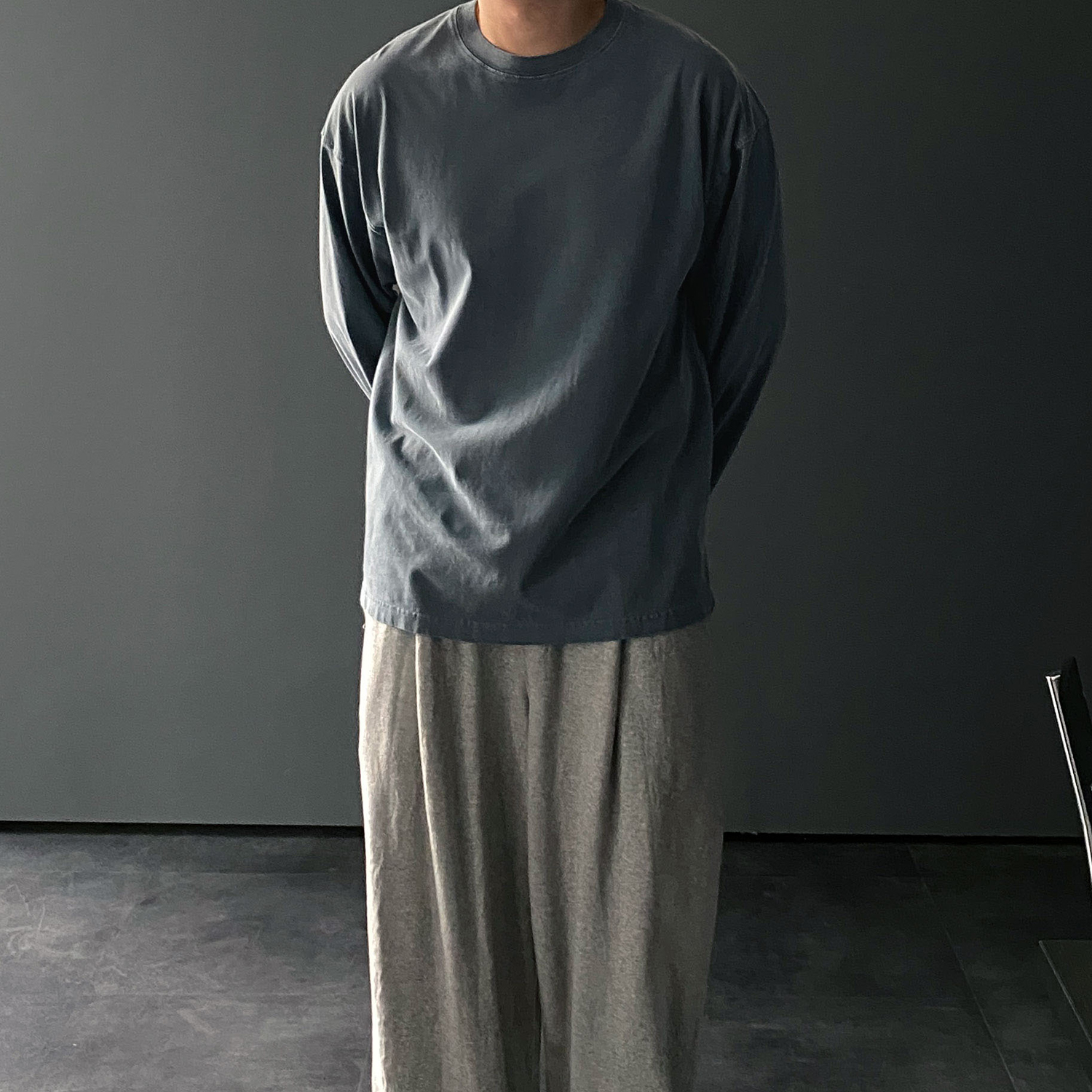 피그먼트긴팔 남자오버핏티셔츠 어깨넓어보이는옷 - 상세 이미지 5