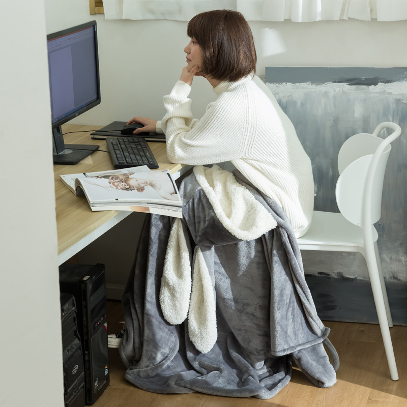 빼다 귀여운 토끼한마리 극세사 이불 집순이 입는 롱 후드 캠핑 전신 대형 담요