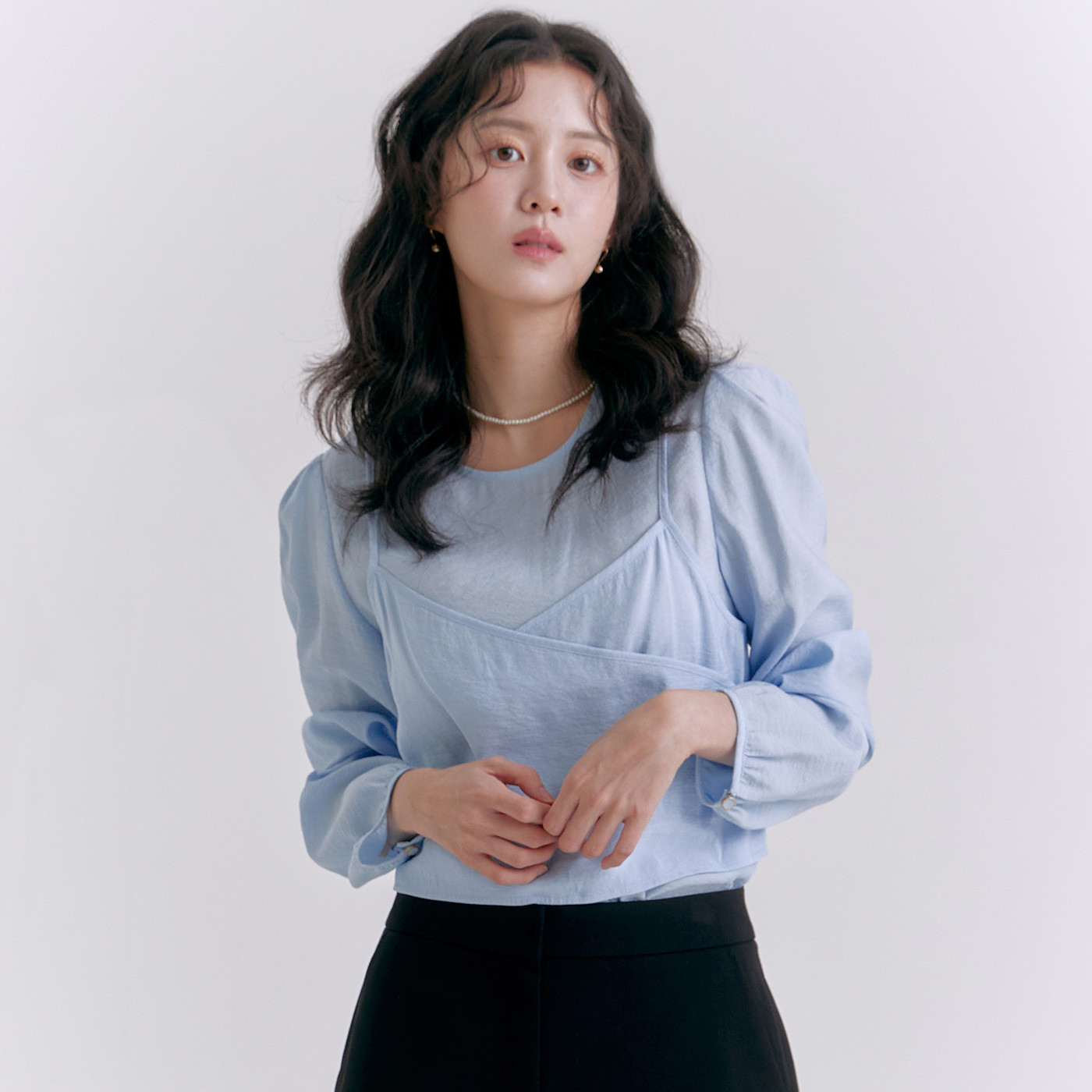 로엠 뷔스티에 레이어드 블라우스 RMBLE4TR14 - 메인 이미지
