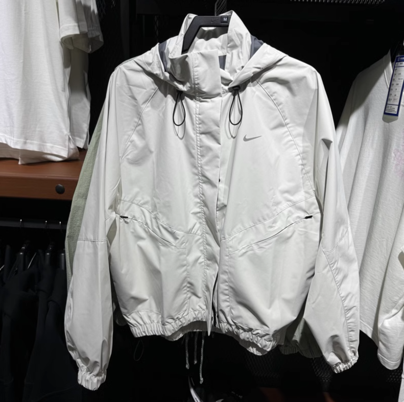 나이키 우먼 스톰 핏 스위프트 후드 집업 바람막이 자켓 FB7493-110