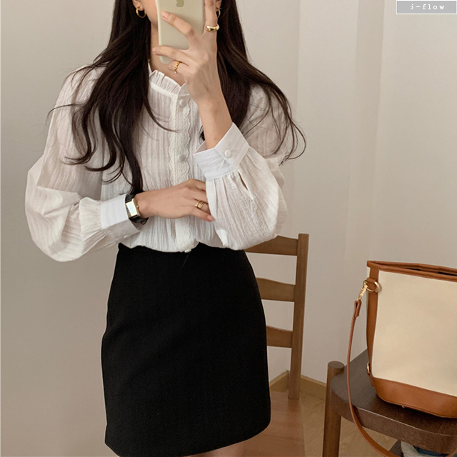 레스더 레이스자수 프릴 스탠드넥 코튼 블라우스 1col 봄 가을 로맨틱 퍼프 제이플로우 - 상세 이미지 5