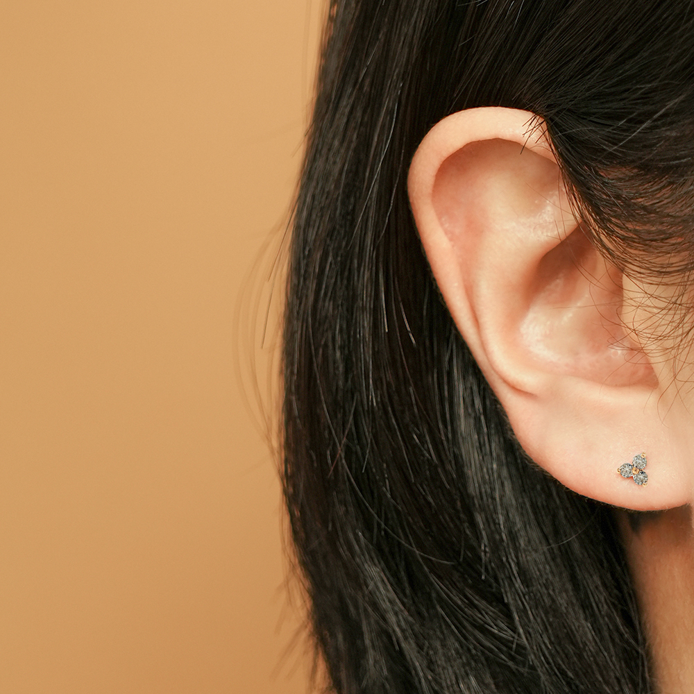 [0.8mm]14K 인터널 모이사나이트 다이아 삼각 라블렛 피어싱 귀걸이 - 상세 이미지 5