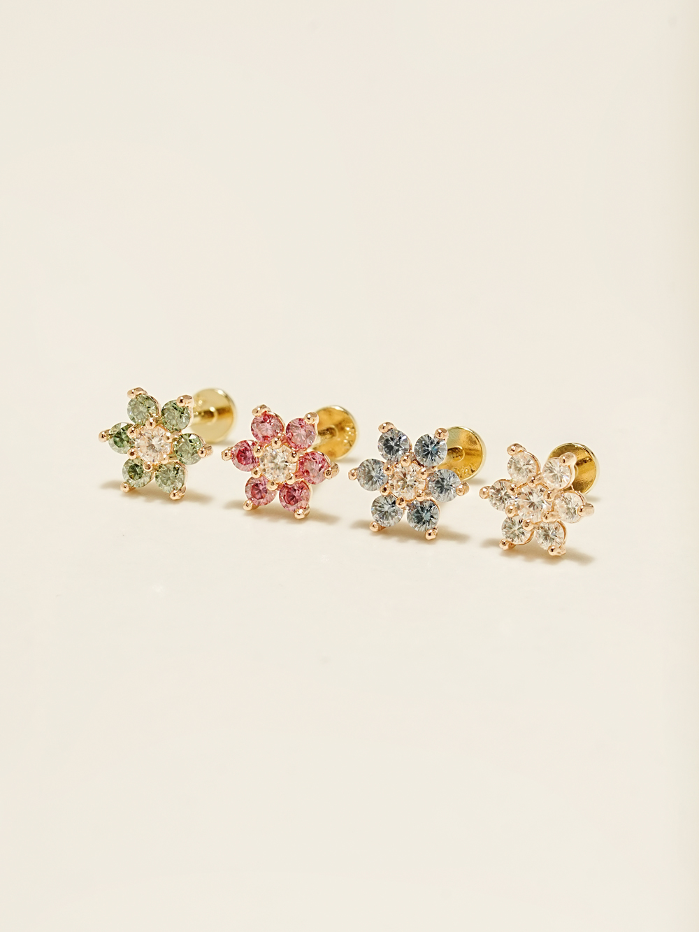[0.8mm]14K 인터널 모이사나이트 다이아 컬러 러블리 플라워 라블렛 피어싱 귀걸이 - 상세 이미지 3