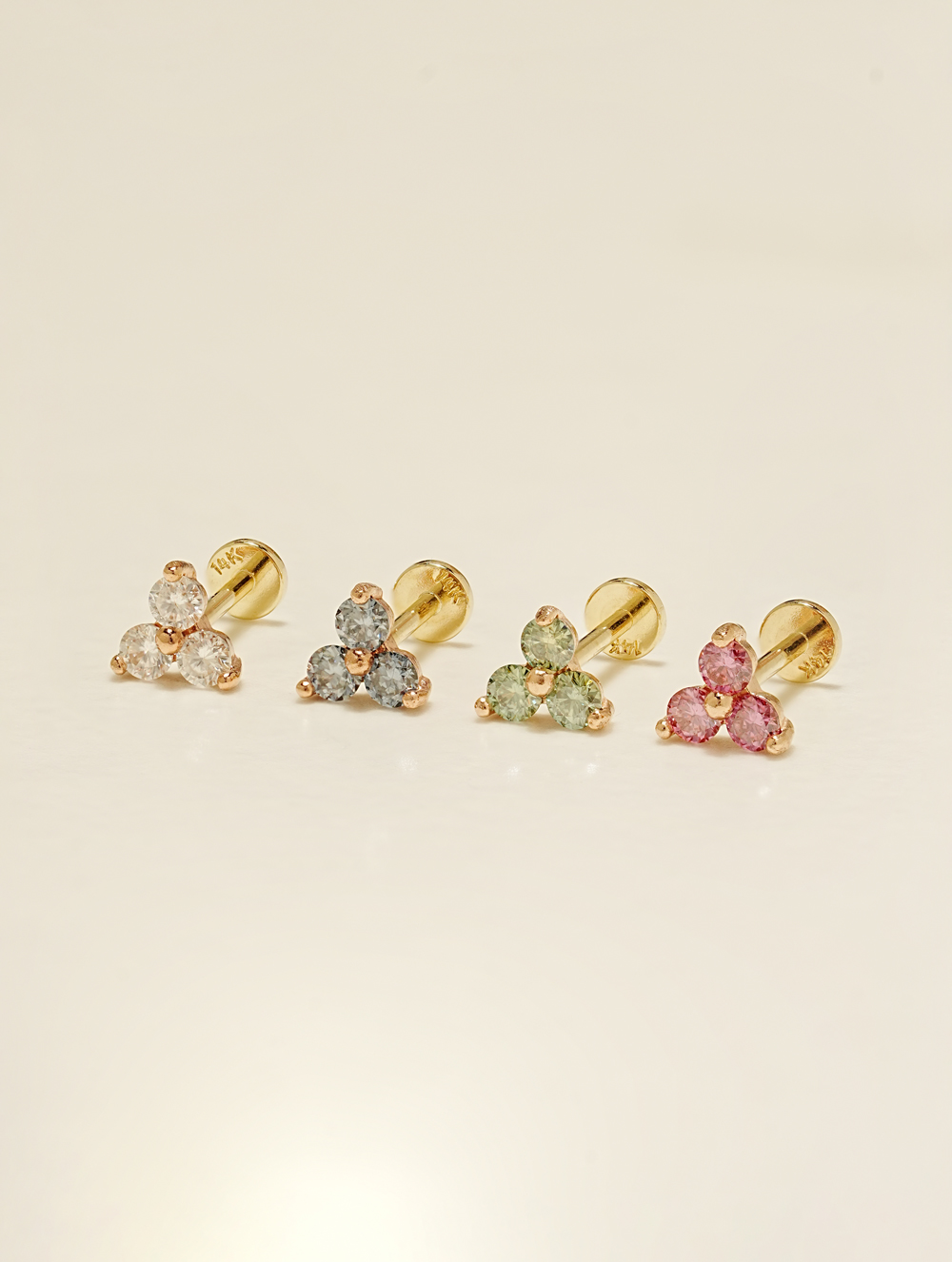 [0.8mm]14K 인터널 모이사나이트 다이아 삼각 라블렛 피어싱 귀걸이 - 상세 이미지 3