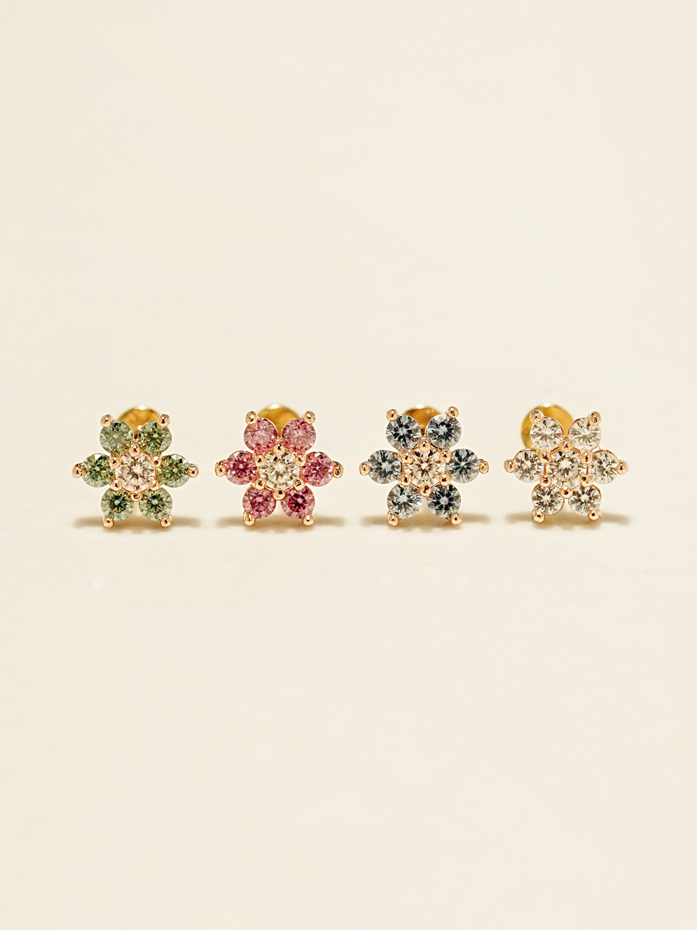 [0.8mm]14K 인터널 모이사나이트 다이아 컬러 러블리 플라워 라블렛 피어싱 귀걸이 - 상세 이미지 2