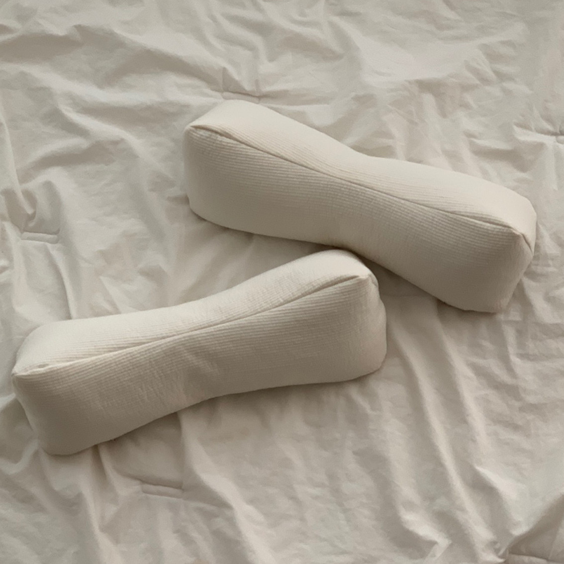 누아 메밀 경추베개 거북목 일자목 경추목베개 미니 숯그레이