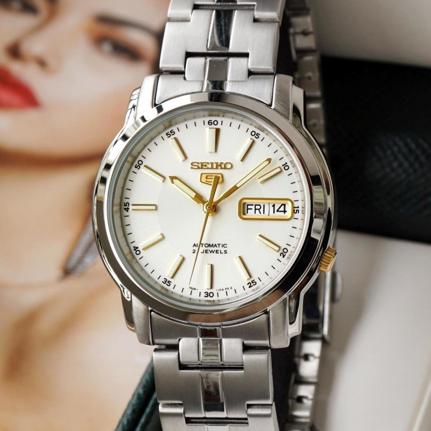 세이코 SEIKO 오토매틱 흰판 금장 남자 손목 캐주얼 시계 SNKL77 - 상세 이미지 4