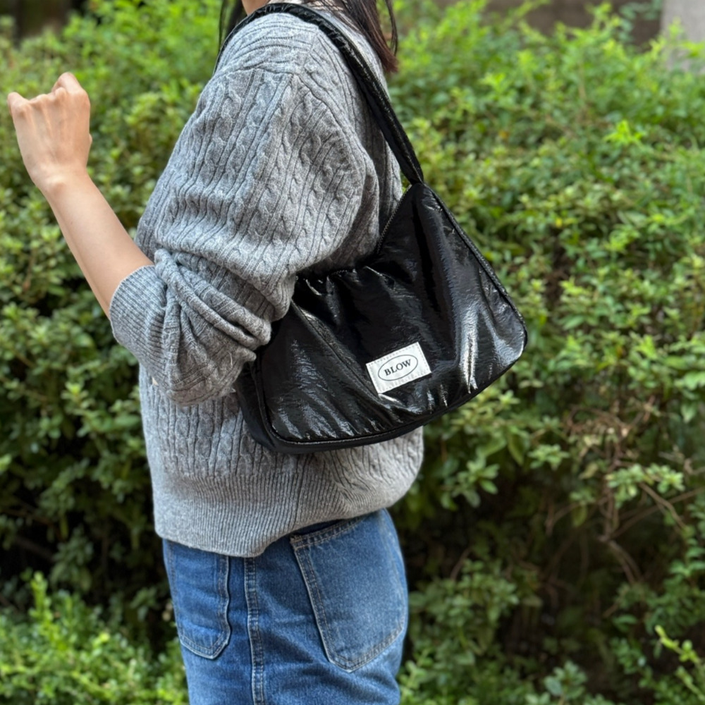 블로우 Pop hobo 2nd bag (팝 호보 세컨 백)_2Color - 상품 이미지