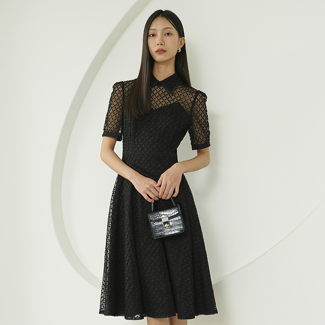 [김세정, 하윤경 착용] AGNES Half-sleeve flared dress_black 제품 이미지