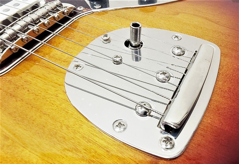 펜더 Fender 스콰이어 클래식 바이브 70's 재규어 일렉기타 374090500 - 상세 이미지 5
