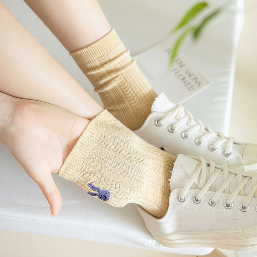 스마일래빗 데일리 가을 사계절 여성 토끼 자수 중목 양말 - 상세 이미지 3