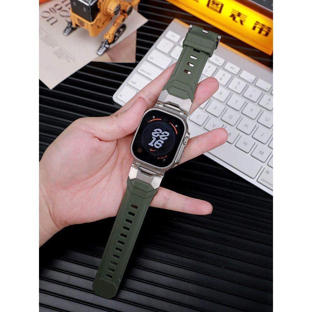 애플워치10 10세대 스트랩 티타늄 메탈 커넥터 실리콘 밴드 (티타늄 + 블랙) 49mm(ultra1/2세대) - 상세 이미지 4