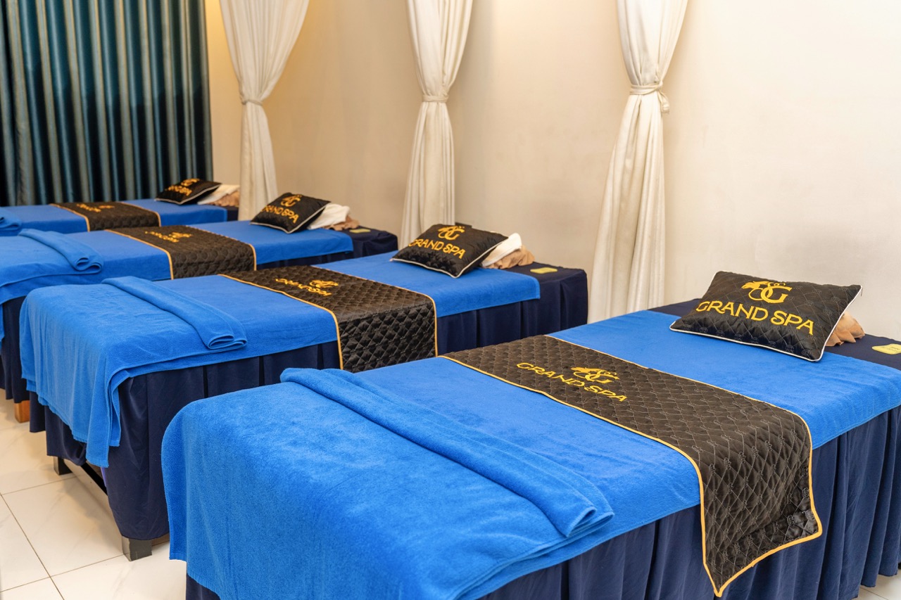 푸꾸옥 그랜드월드 북부 나이트 투어 픽업샌딩 마사지 포함