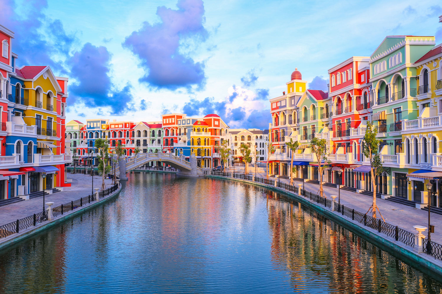 푸꾸옥 그랜드월드 북부 나이트 투어 픽업샌딩 마사지 포함