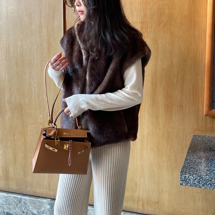 인조 밍크퍼 캐주얼 하이넥 조끼 베이지 브라운 이미지 6