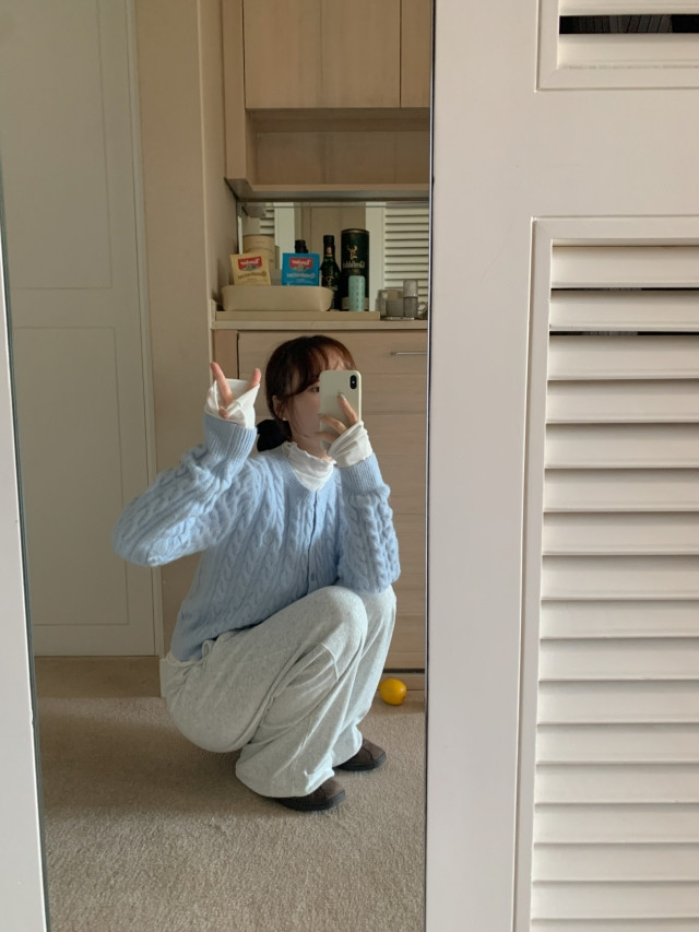 ✨후기극찬!💕URBANE MADE💕 조이 크롭 케이블 알파카 꽈배기 가디건 (3c) 상세 이미지 134