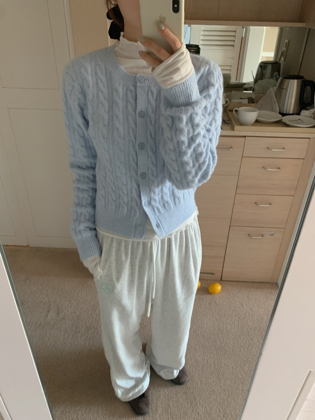 ✨후기극찬!💕URBANE MADE💕 조이 크롭 케이블 알파카 꽈배기 가디건 (3c) 상세 이미지 132