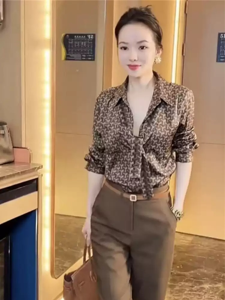 다리미 패밀리 3화 박지영 블라우스 셔츠 고봉희 호피 세련된 의상 옷 패션 - 상세 이미지 3