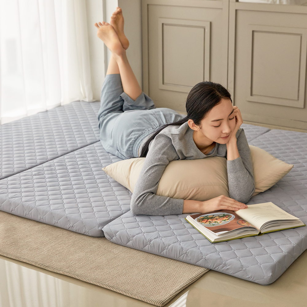 수면공학소 허리에좋은 단단한 3단 매트리스 바닥 수면매트 접이식 토퍼 차콜 5T MS
