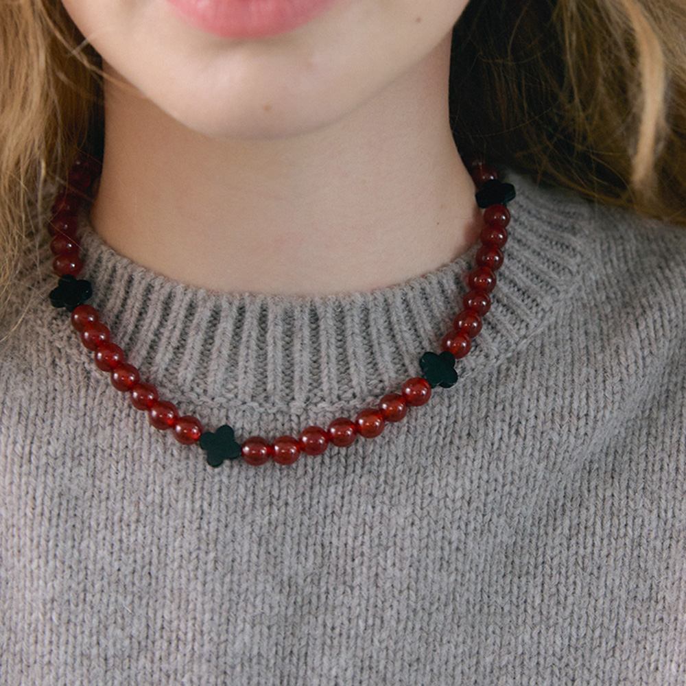 볼드한 레드 자마노 오닉스 원석 클로버 비즈목걸이 써지컬목걸이 - 상품 이미지