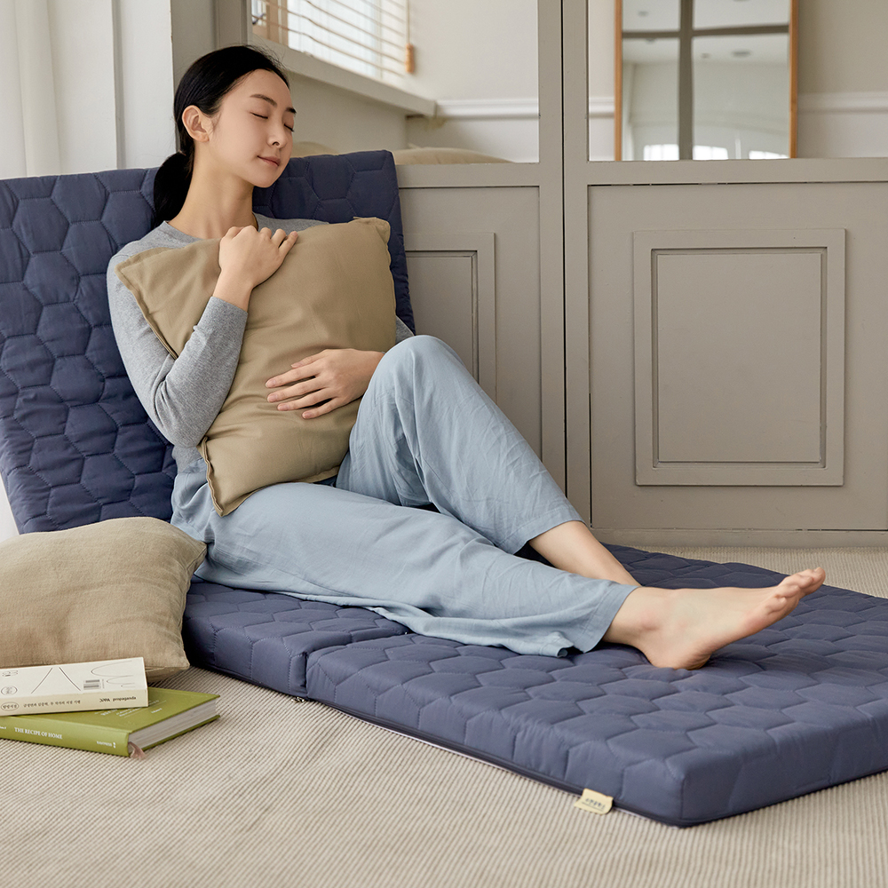 수면공학소 허리에좋은 단단한 3단 매트리스 바닥 수면매트 접이식 토퍼 차콜 5T MS