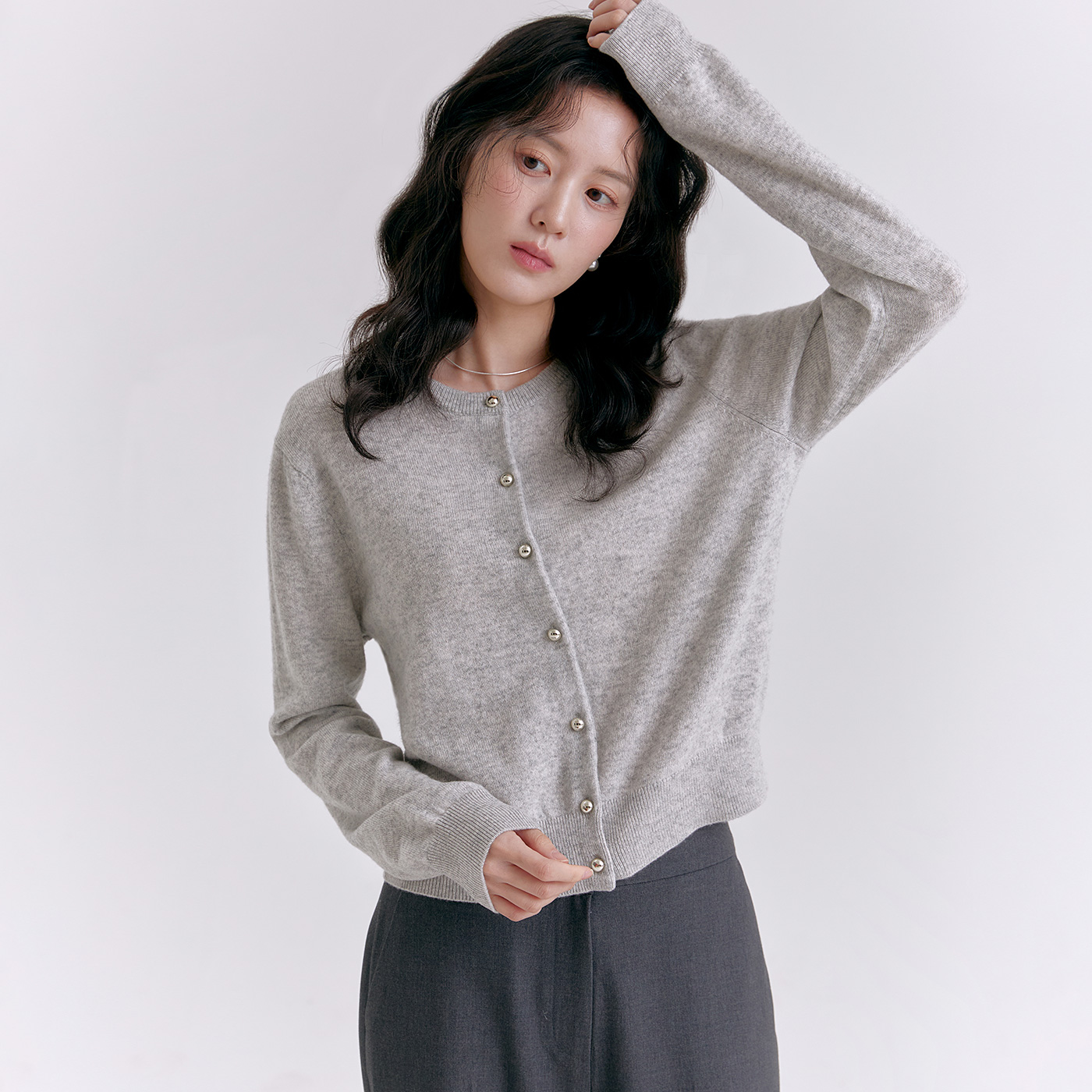 [슈퍼특가] 로엠 금장단추 캐시미어 블렌드 가디건 RMCKE4TR01