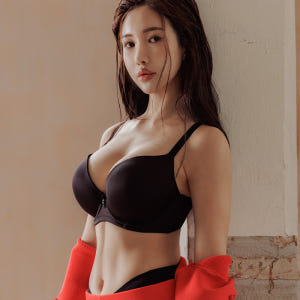 [브라샵로라] 파르페 지니 플런지 티셔츠 몰드 블랙 큰가슴 큰컵 빅사이즈... 착용 후기 | 사이즈/핏 총정리 - 상품 이미지 1
