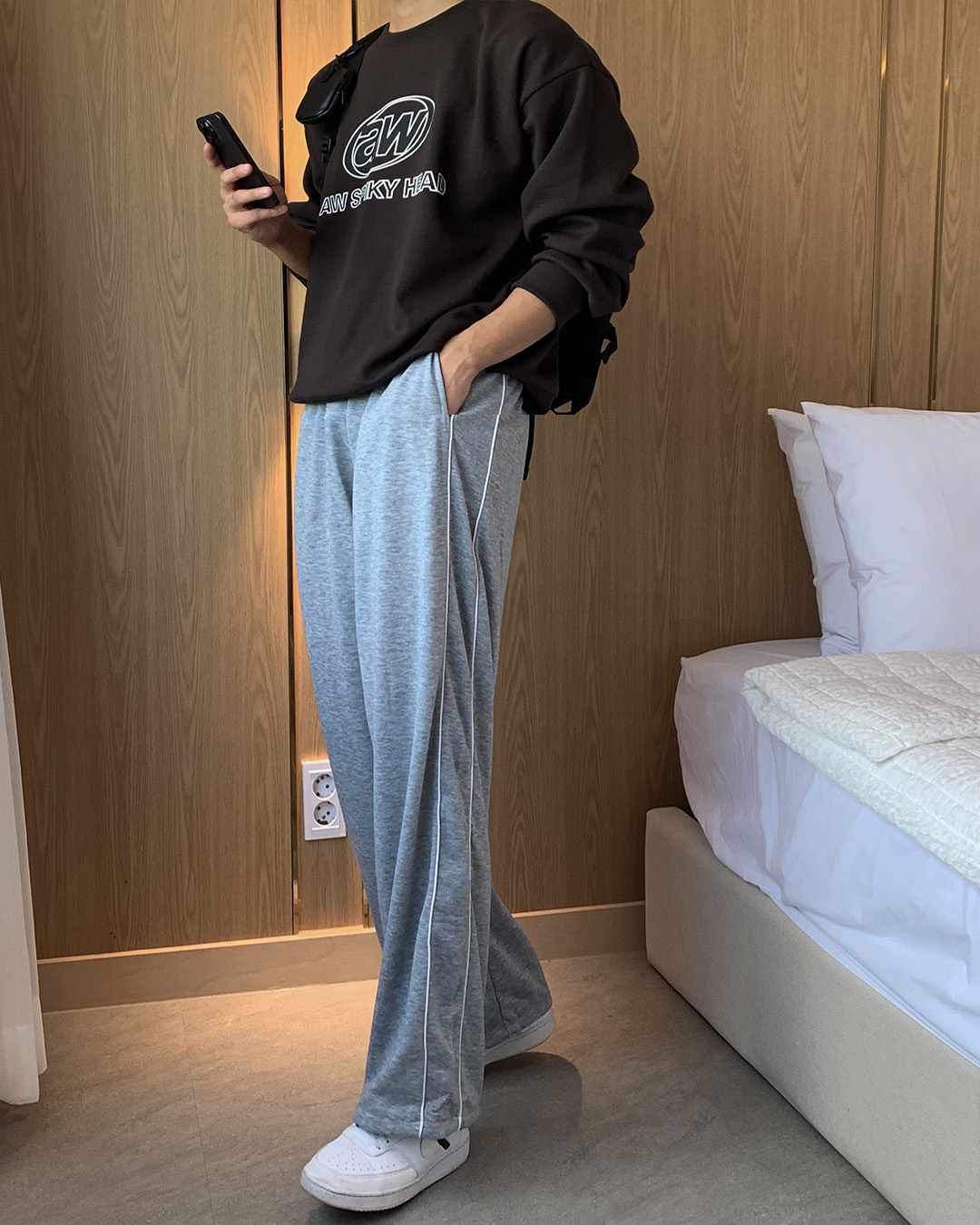 힙한 삥쭐 쭈리밴딩 와이드 밑단스트링 트레이닝팬츠 4컬러 상세 이미지 27