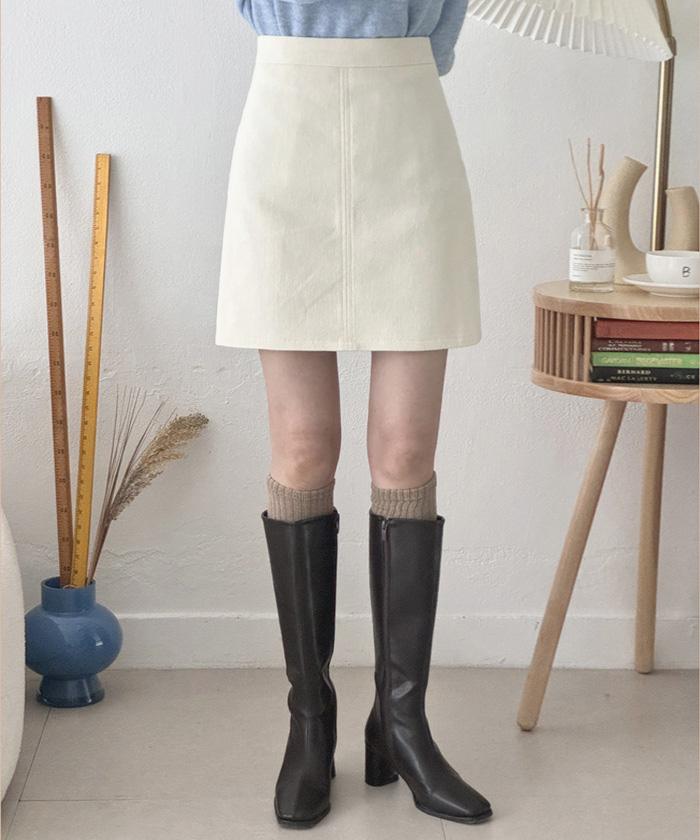 앤유  윈터 소프트 피치 스판 A라인 미니 스커트 (IVORY) - 상품 이미지
