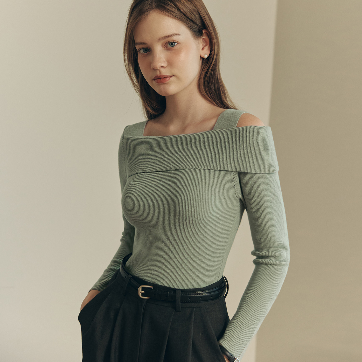 [제로스트릿][5컬러] 솔리드 언발란스 오프숄더 스웨터 SOLID UNBALANCE OFF SHOULDER SWEATER 이미지 7
