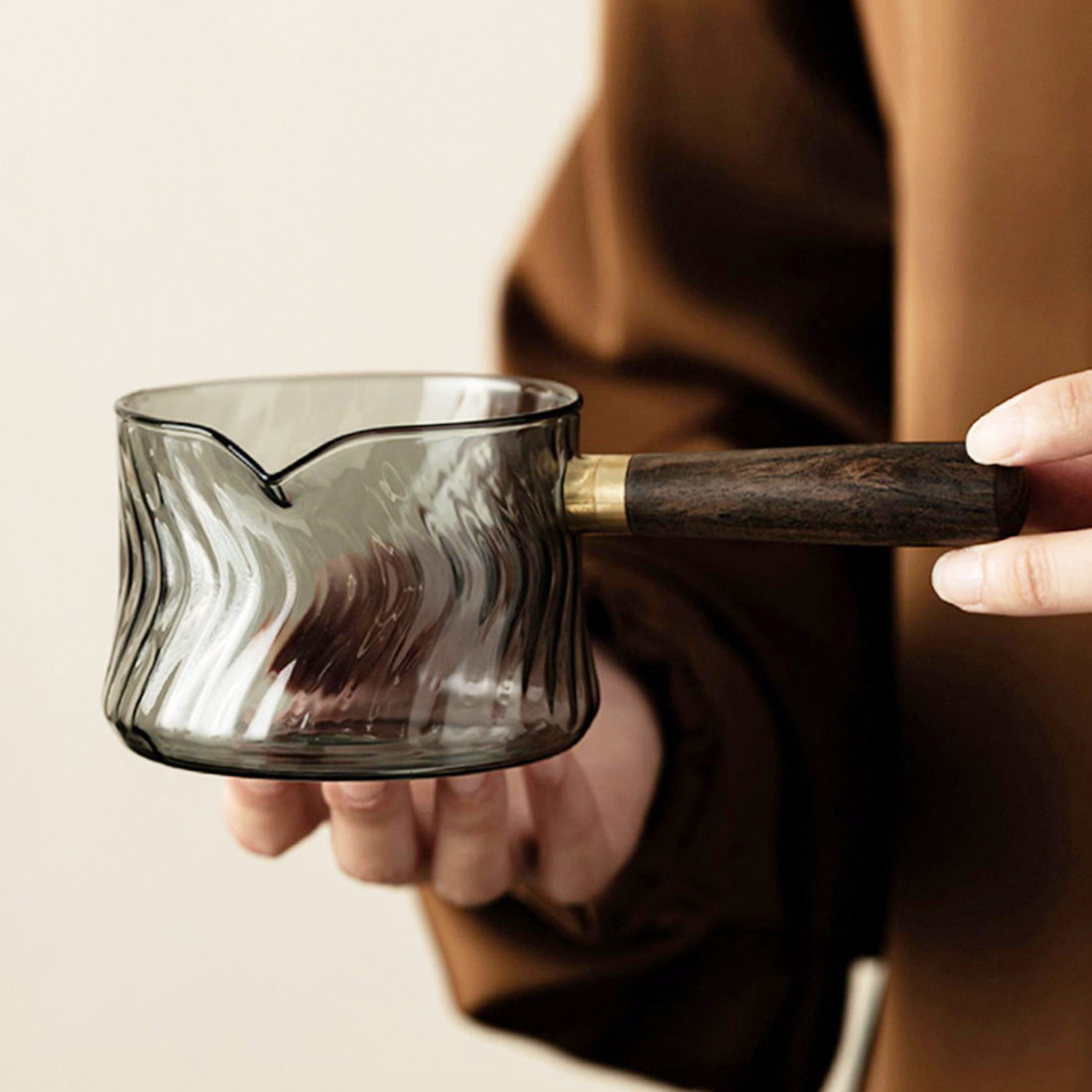 웨이브 우드 편수 내열유리 숙우 미니티팟 차우리는도구 공도배 다도 티메이커 220ml - 메인 이미지